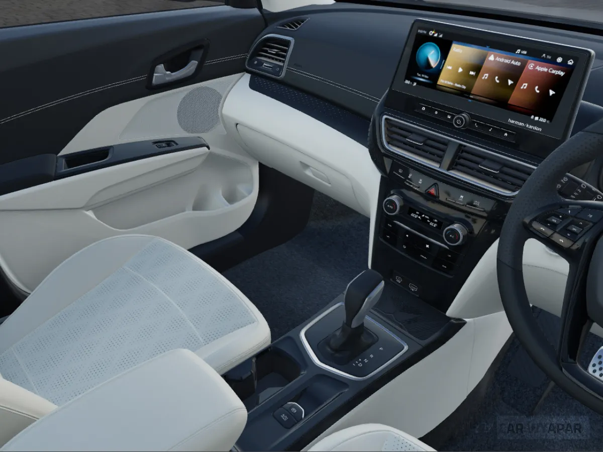 Mahindra XUV 3XO AX7 Turbo AT